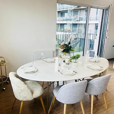 Apartamento Beautiful 2 Bedrooms Flat In *