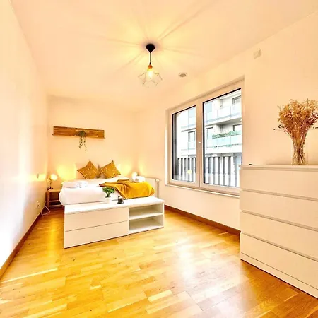 Apartment Beautiful 2 Bedrooms Flat In