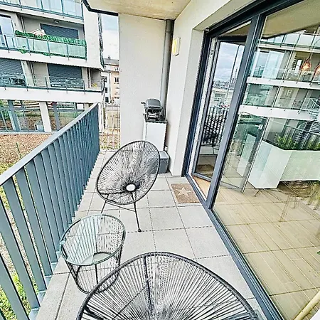 Beautiful 2 Bedrooms Flat In