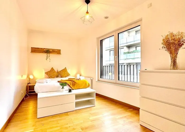 Apartment Beautiful 2 Bedrooms Flat In